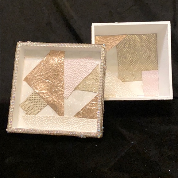 All new Patches Decor Box - Picture 3 of 3